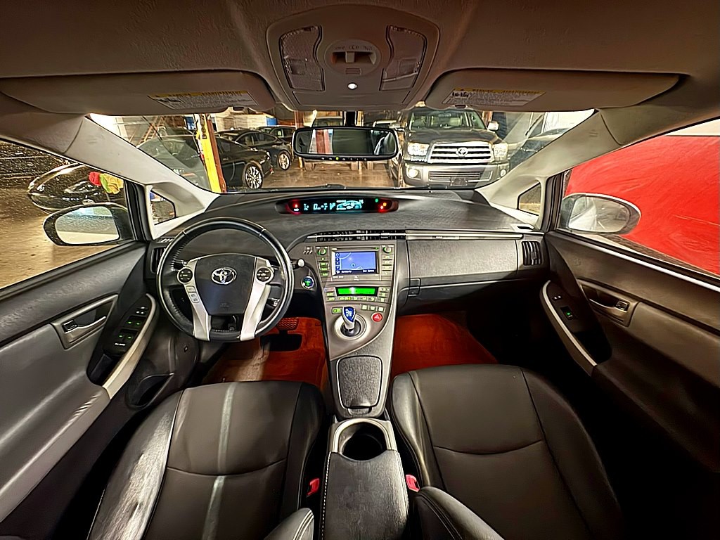 2013 Toyota Prius Image 20
