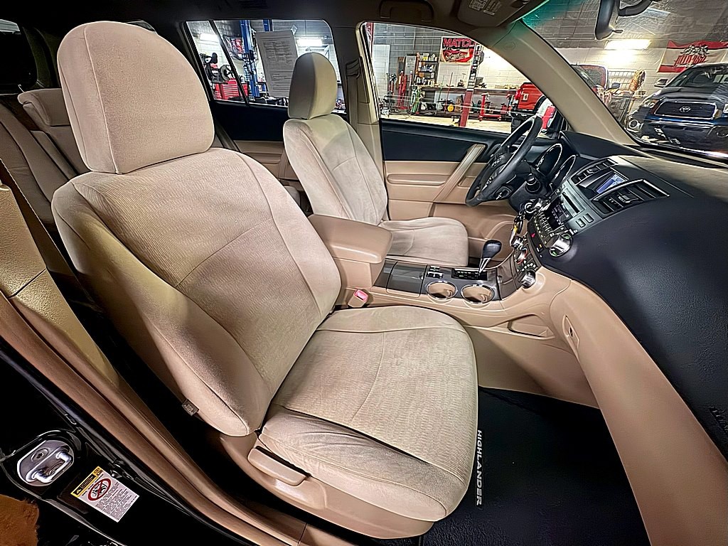 2011 Toyota Highlander Image 27