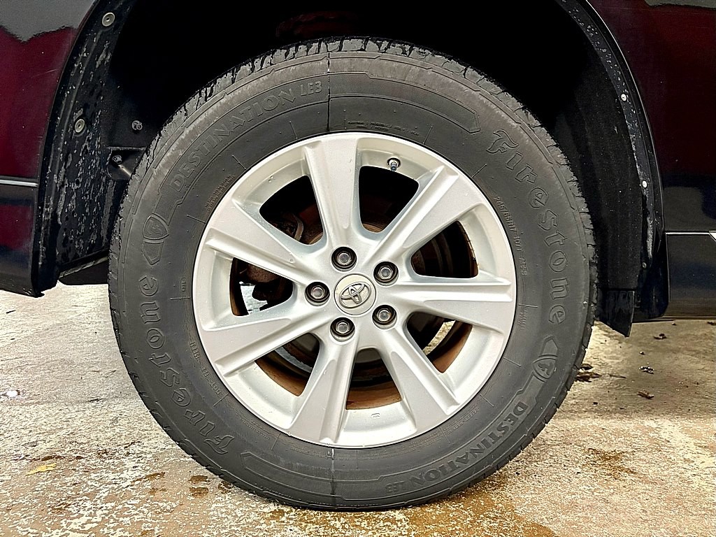 2011 Toyota Highlander Image 28