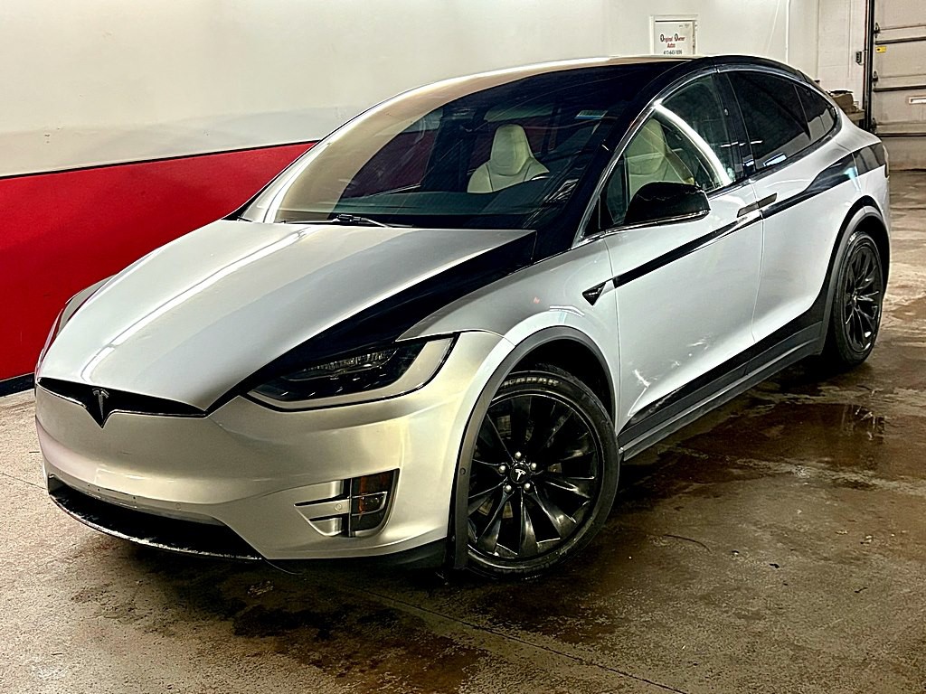 2017 Tesla Model X Image 1