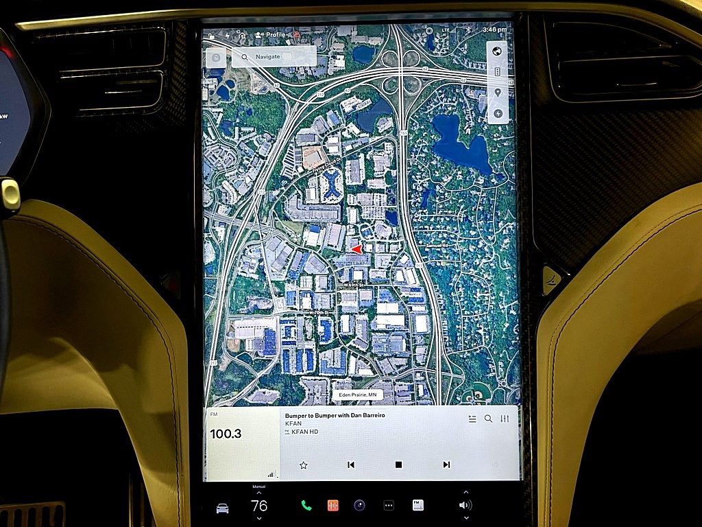 2017 Tesla Model X Image 14