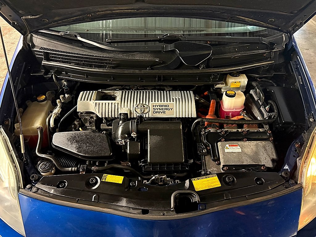 2010 Toyota Prius Image 2