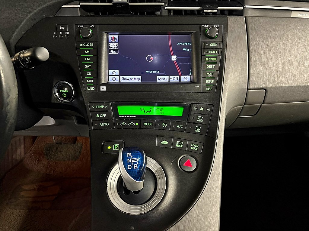 2010 Toyota Prius Image 13