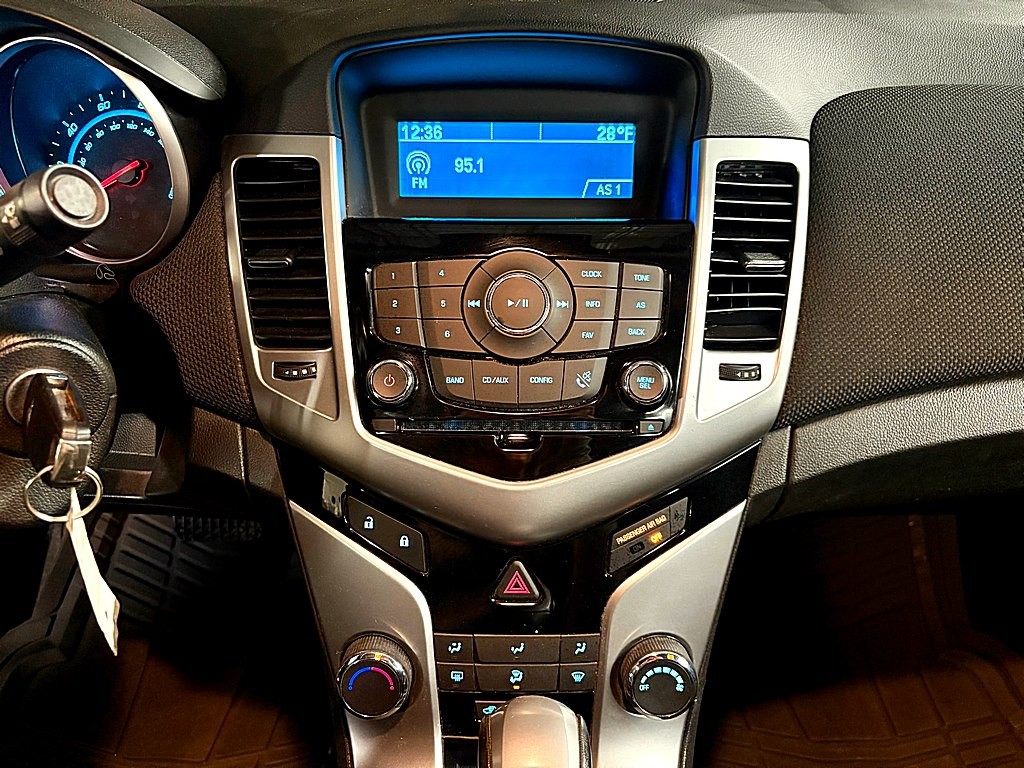 2014 Chevrolet Cruze Image 14