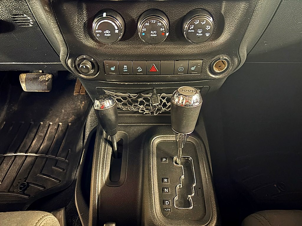 2012 Jeep Wrangler Unlimited Image 18