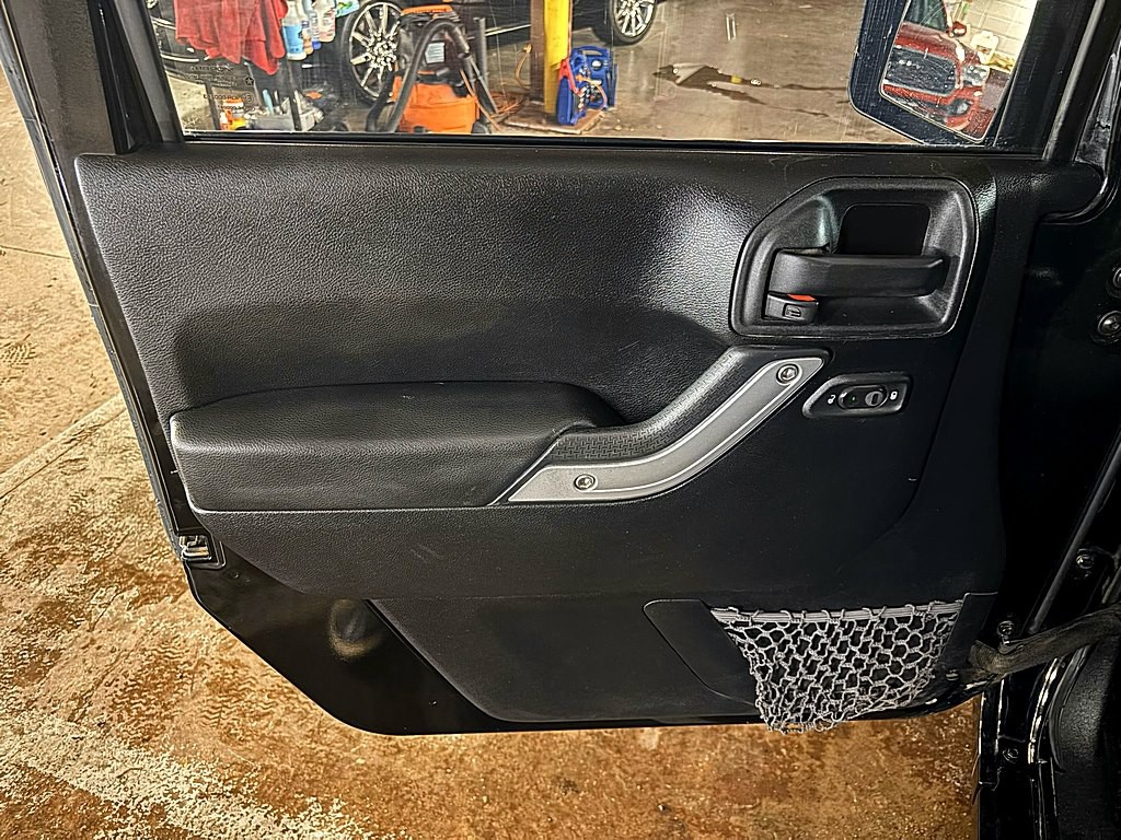 2012 Jeep Wrangler Unlimited Image 20