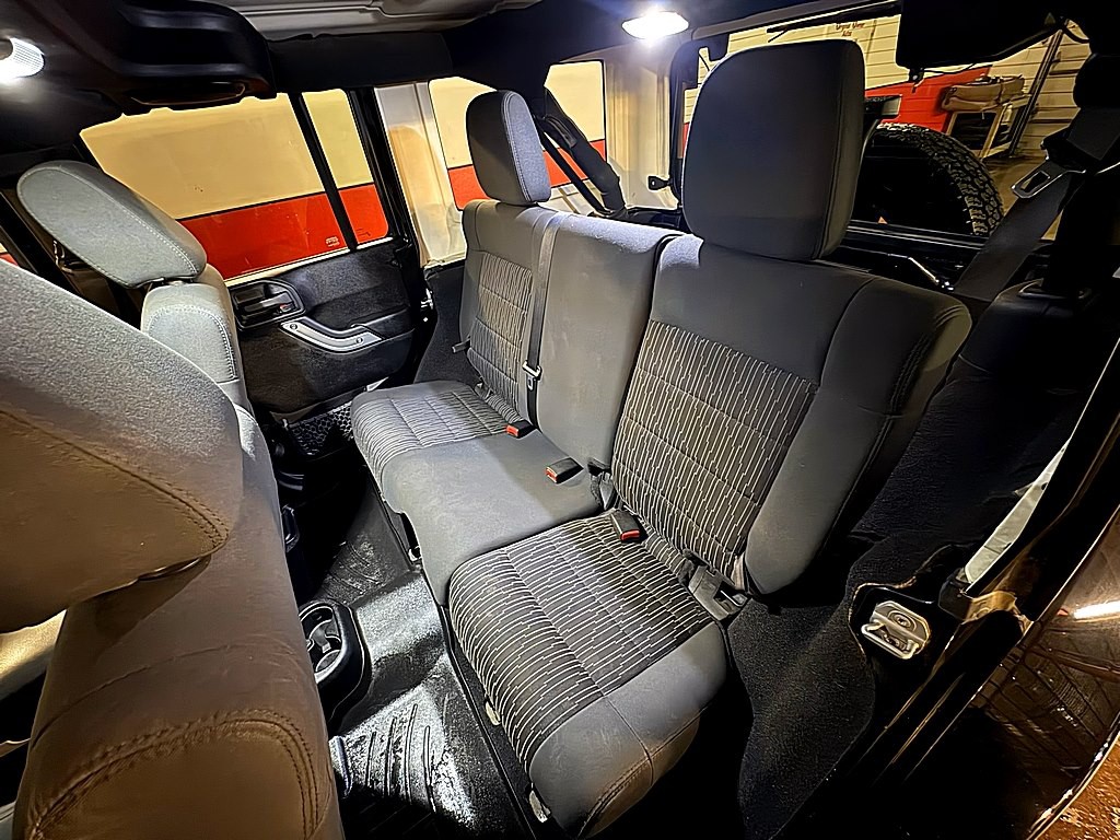 2012 Jeep Wrangler Unlimited Image 22