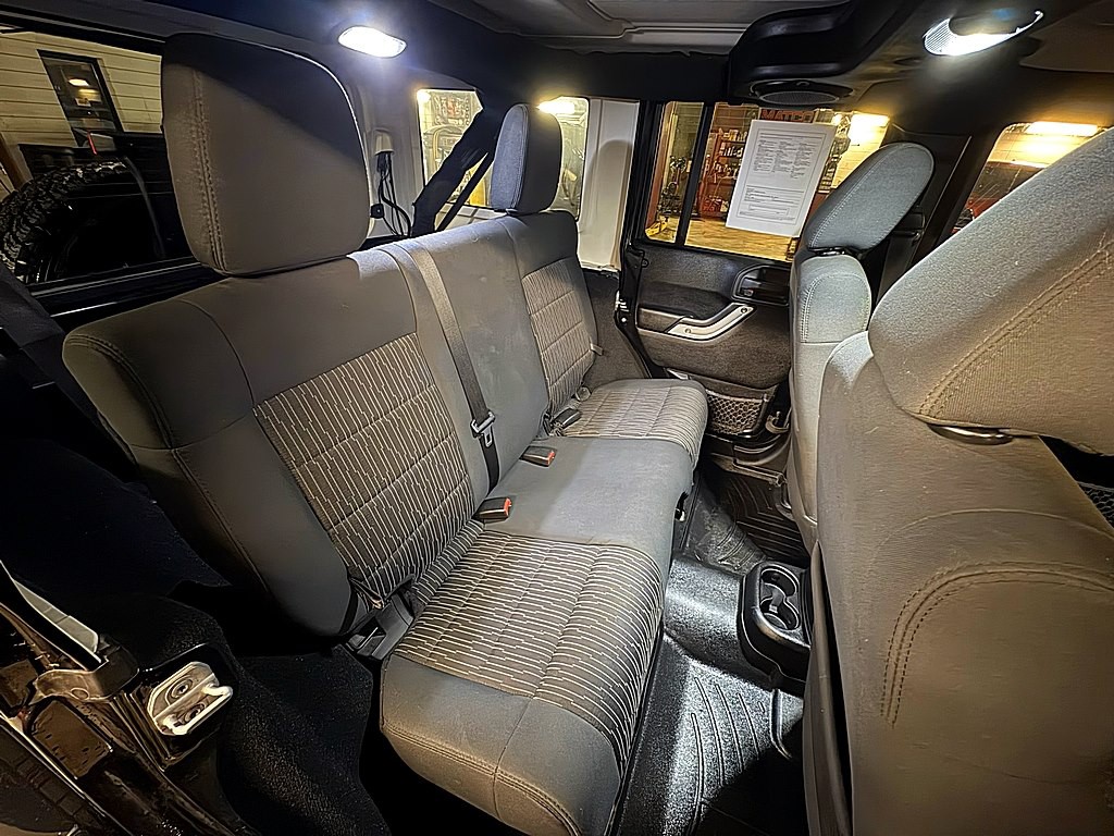 2012 Jeep Wrangler Unlimited Image 24