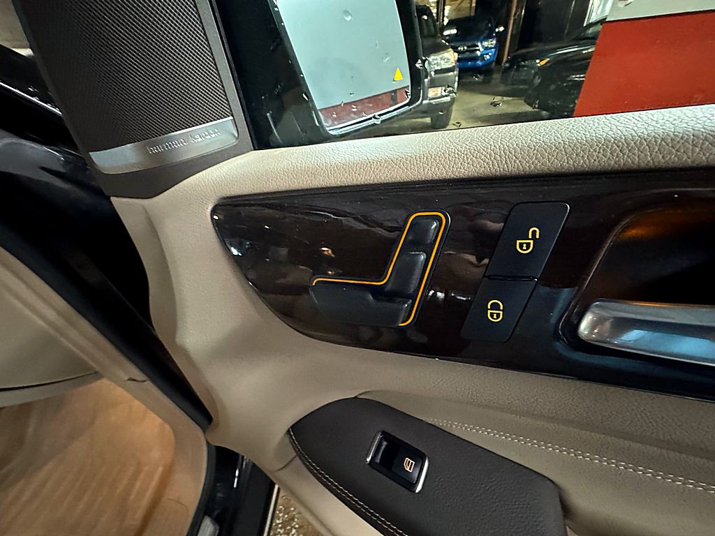 2014 Mercedes-Benz M-Class Image 23