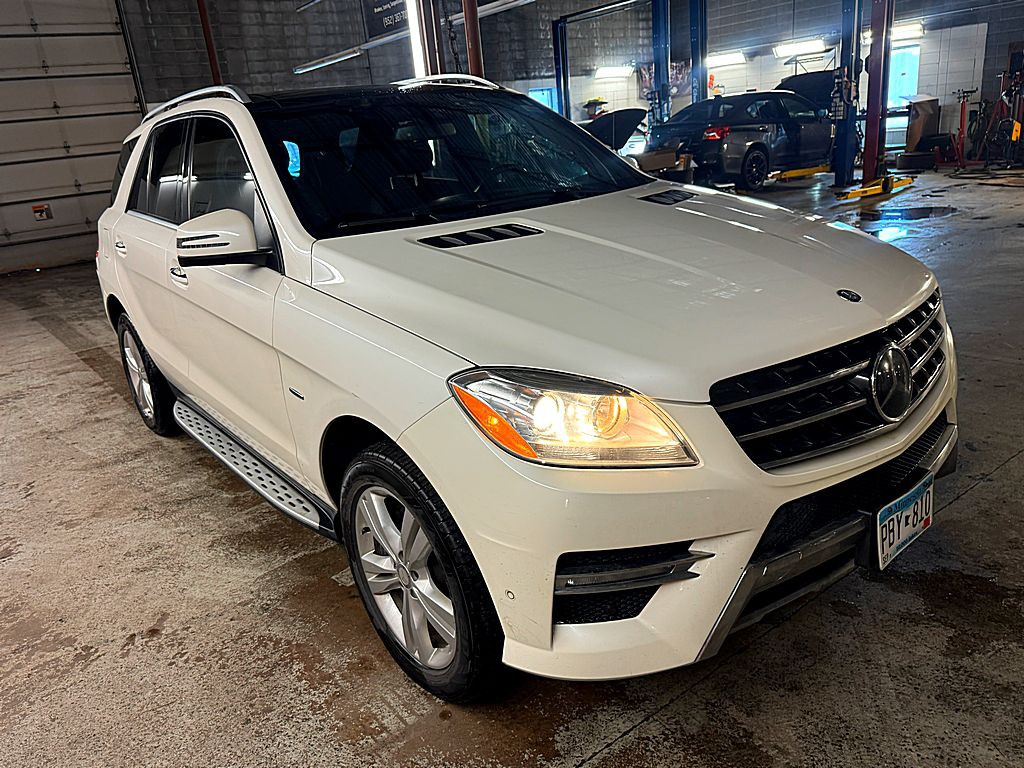 2012 Mercedes-Benz M-Class Image 9