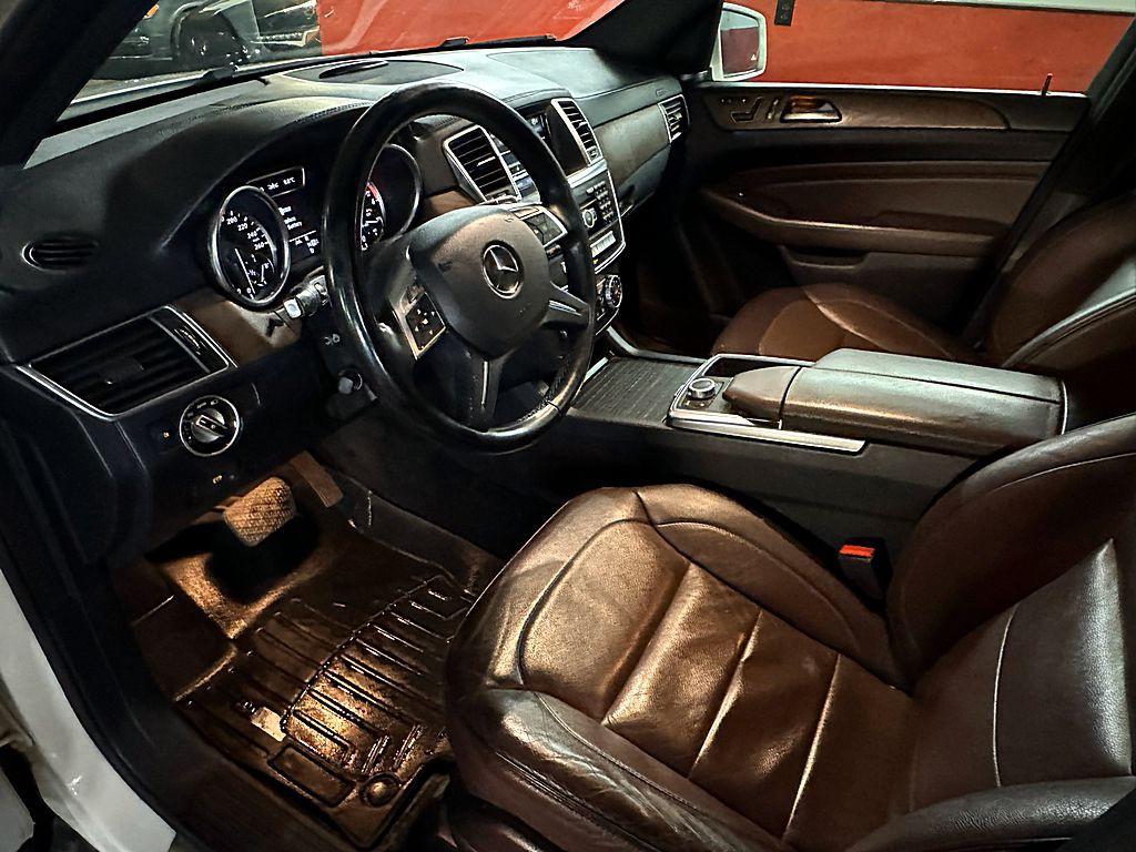 2012 Mercedes-Benz M-Class Image 11