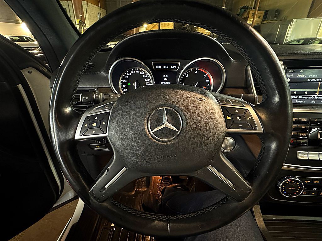 2012 Mercedes-Benz M-Class Image 14