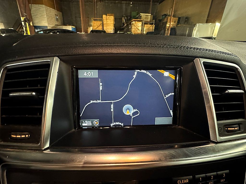 2012 Mercedes-Benz M-Class Image 15