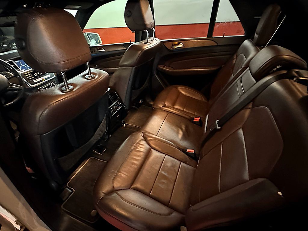 2012 Mercedes-Benz M-Class Image 19