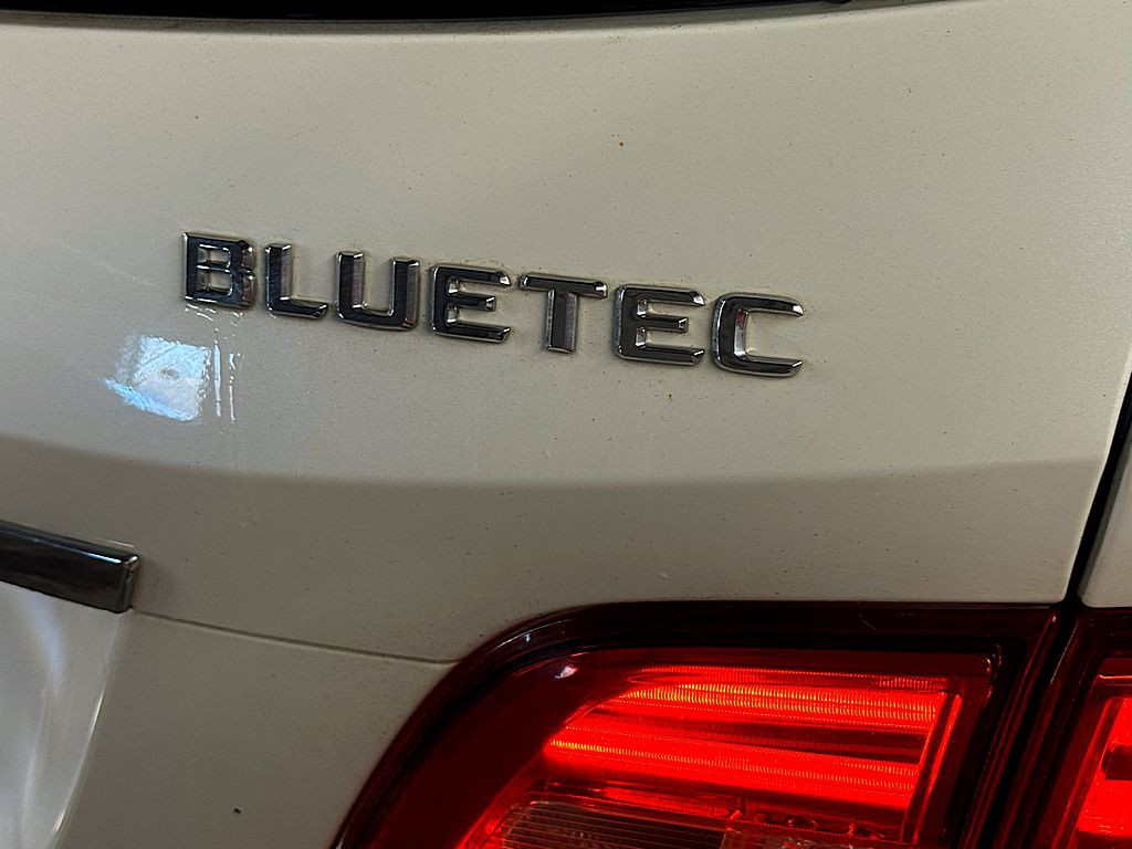 2012 Mercedes-Benz M-Class Image 31