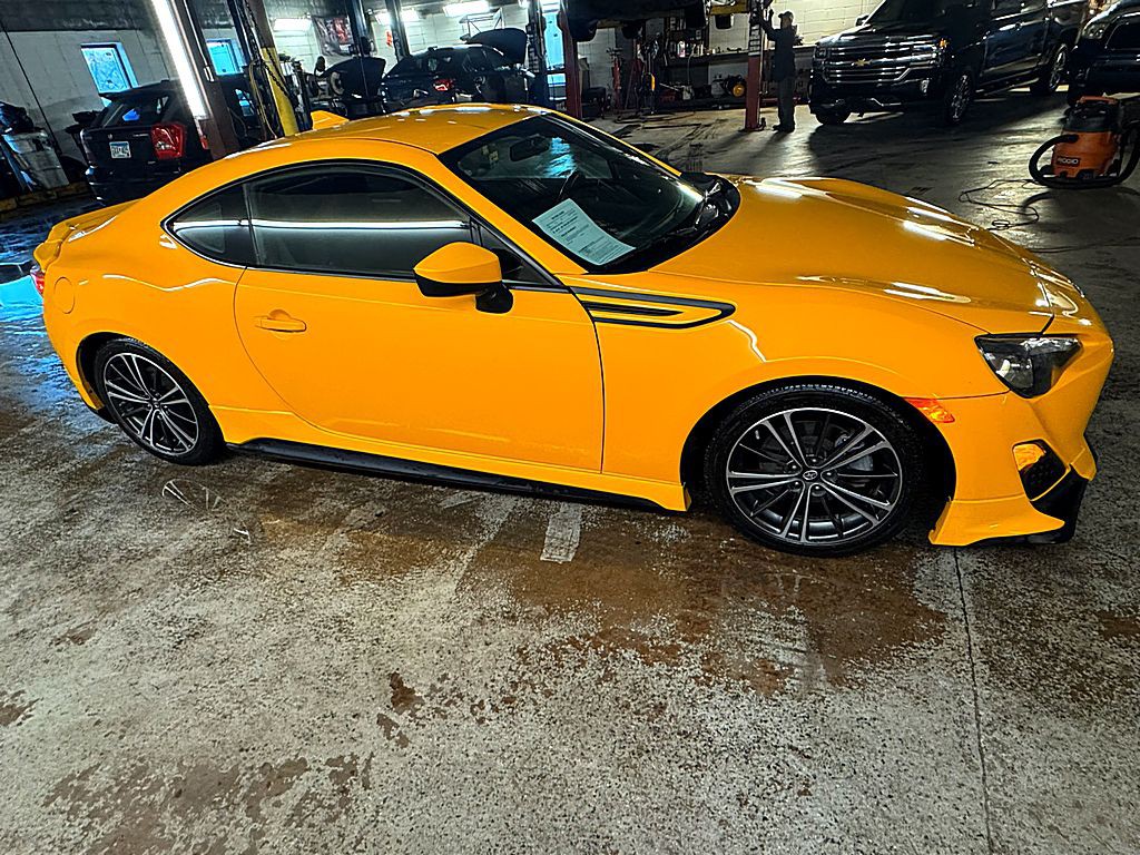 2015 Scion FR-S Image 8