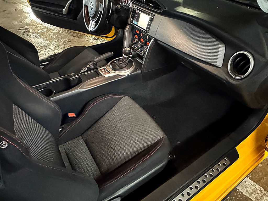 2015 Scion FR-S Image 19