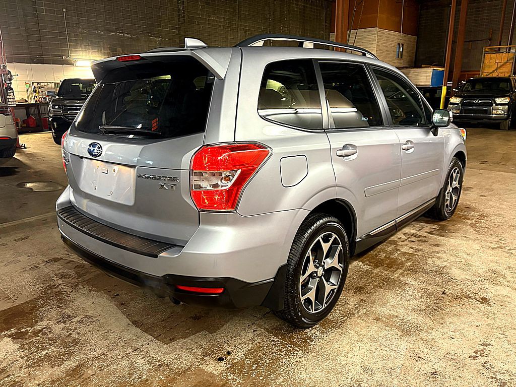 2016 Subaru Forester Image 7