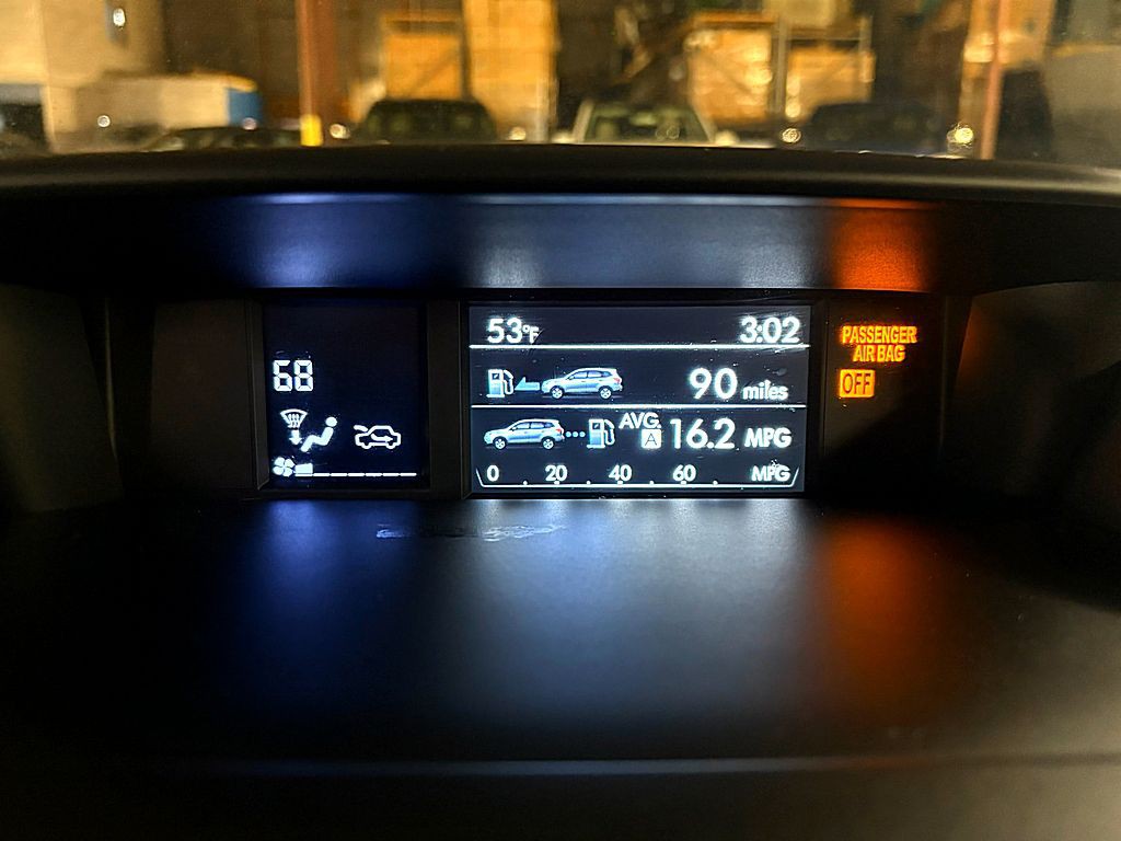 2016 Subaru Forester Image 16