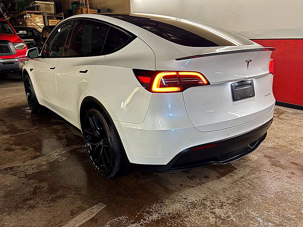 2021 Tesla Model Y Image 4