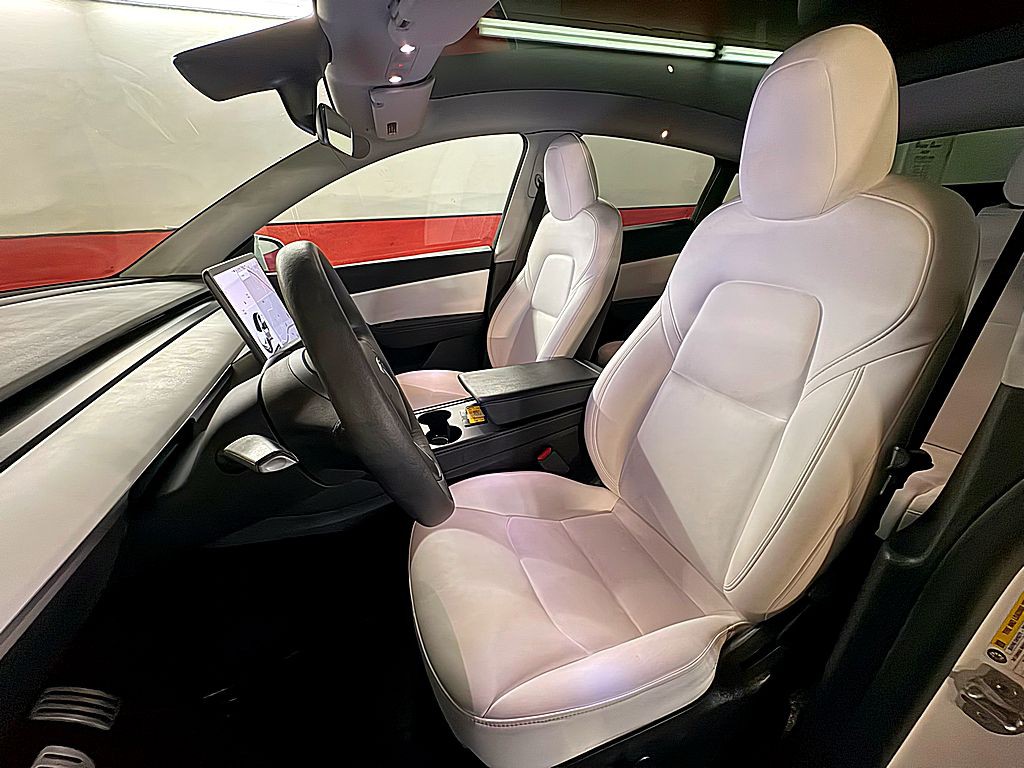 2021 Tesla Model Y Image 10