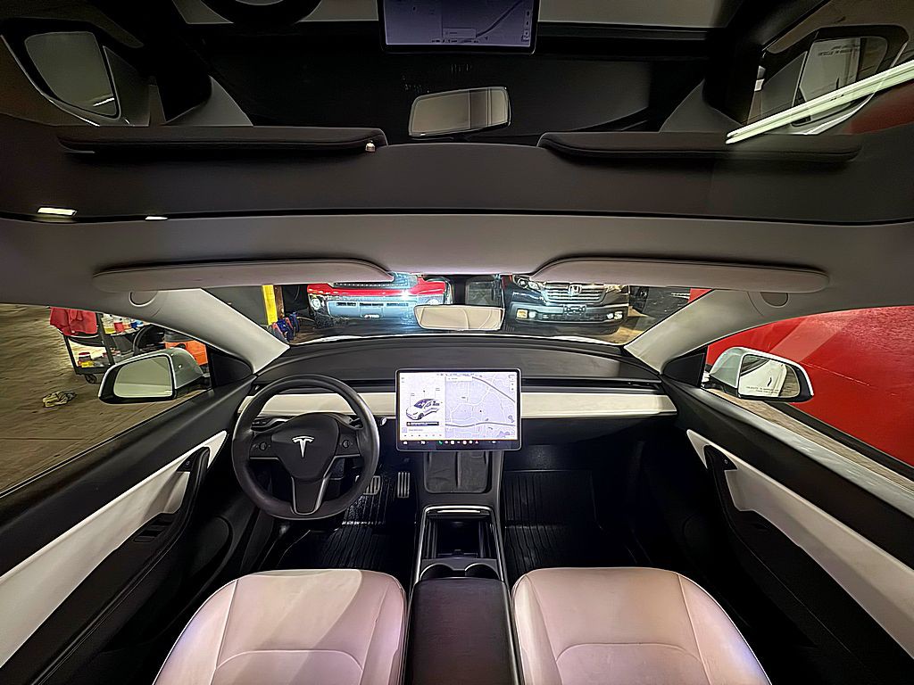 2021 Tesla Model Y Image 19