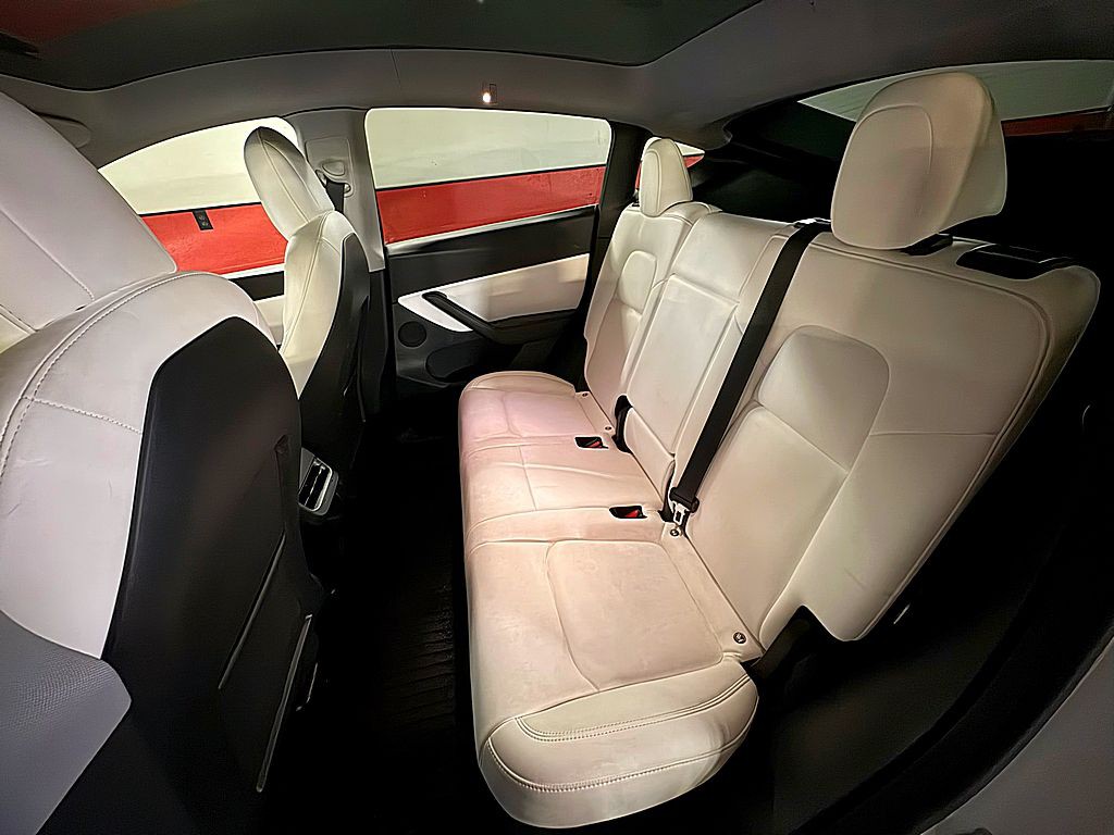 2021 Tesla Model Y Image 20