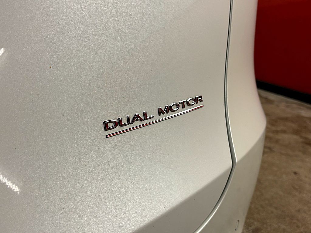 2021 Tesla Model Y Image 26