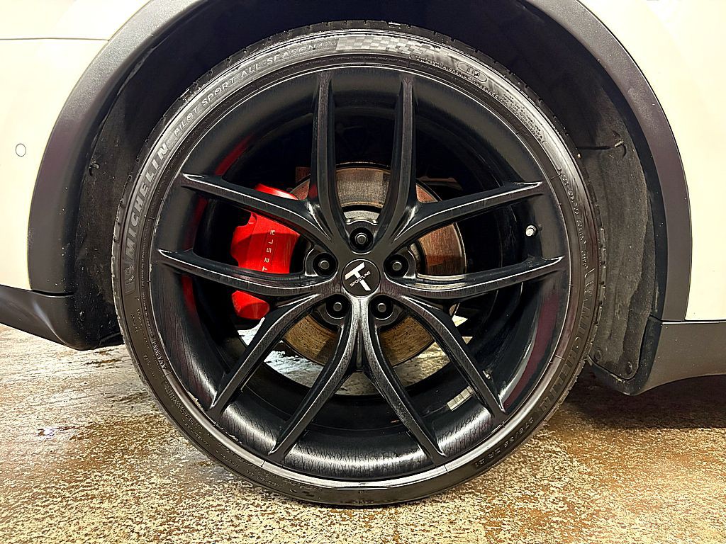 2021 Tesla Model Y Image 29