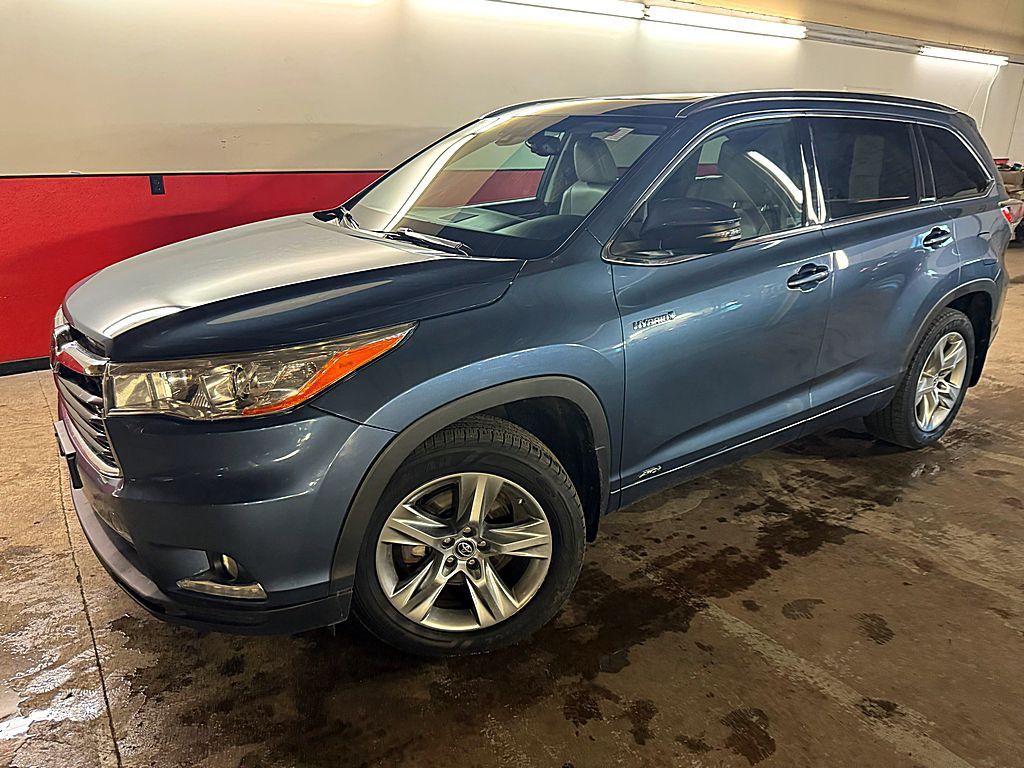2016 Toyota Highlander Image 1