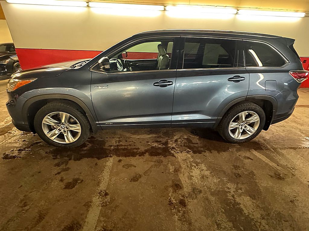 2016 Toyota Highlander Image 4