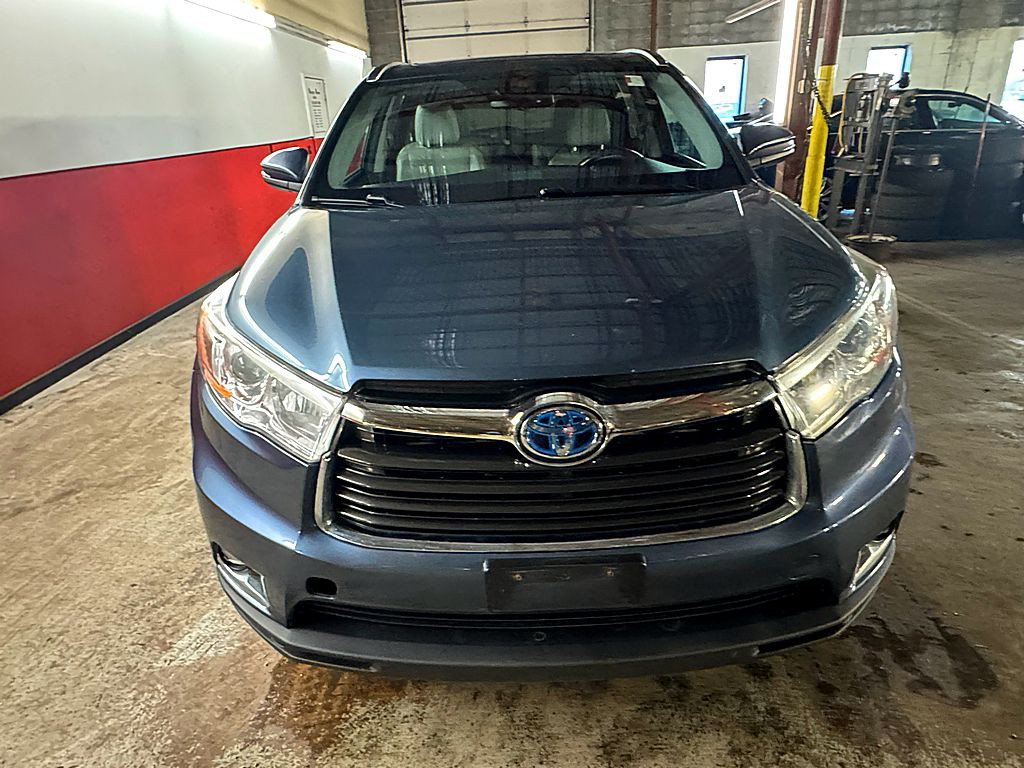 2016 Toyota Highlander Image 10