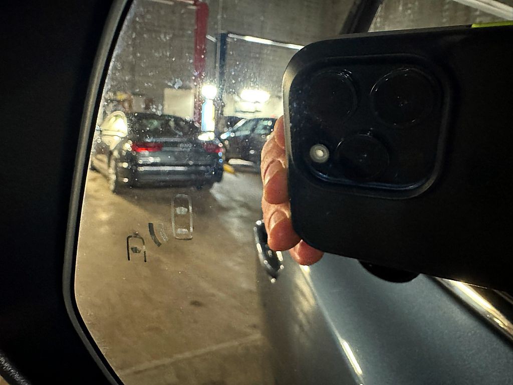 2016 Toyota Highlander Image 31