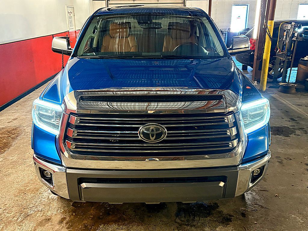 2018 Toyota Tundra Image 9