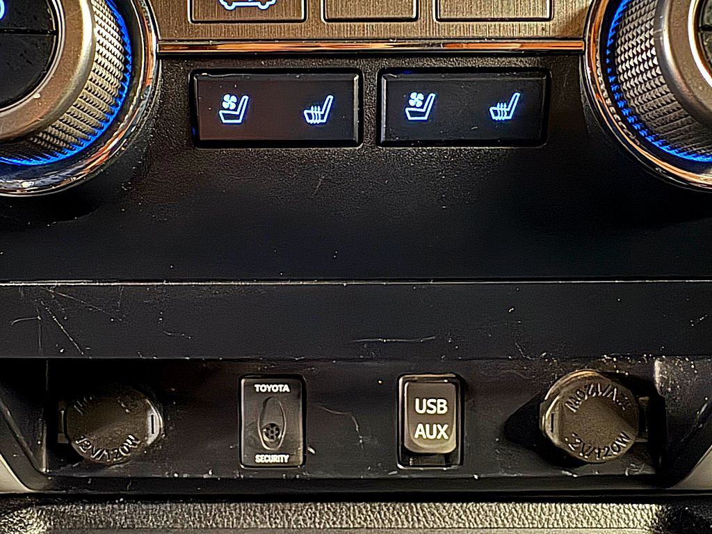 2018 Toyota Tundra Image 17