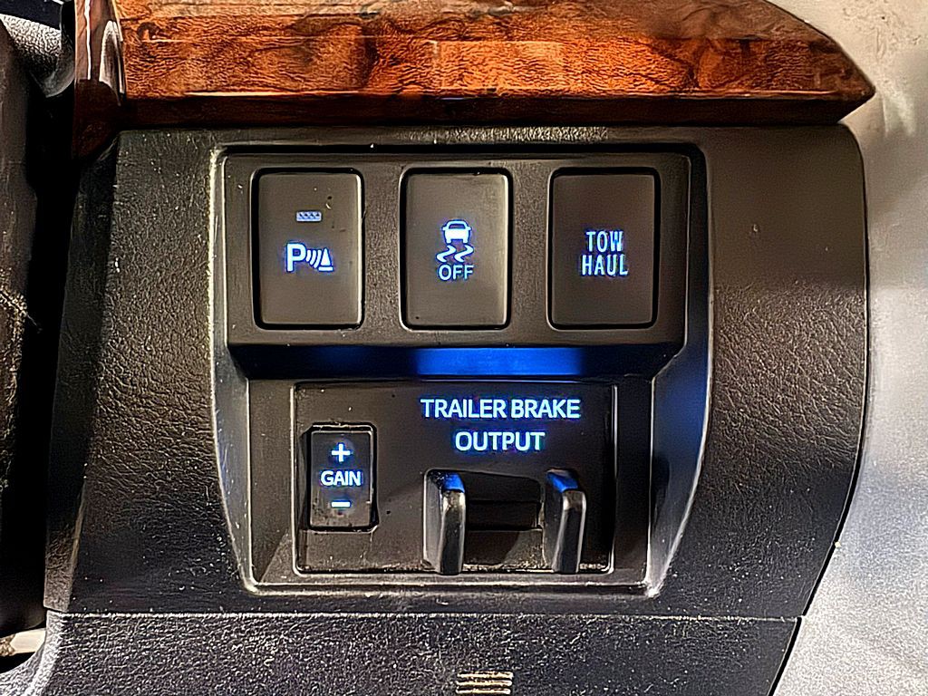 2018 Toyota Tundra Image 18