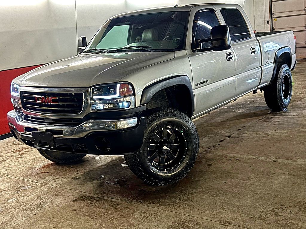 2003 GMC Sierra Image 1