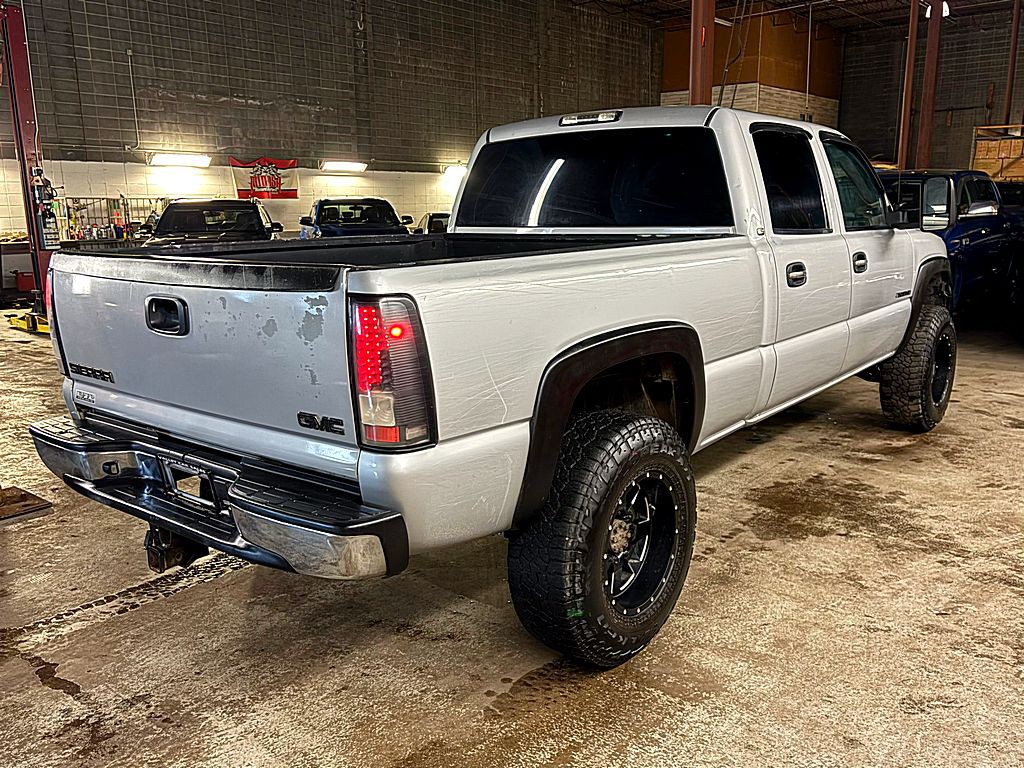 2003 GMC Sierra Image 7