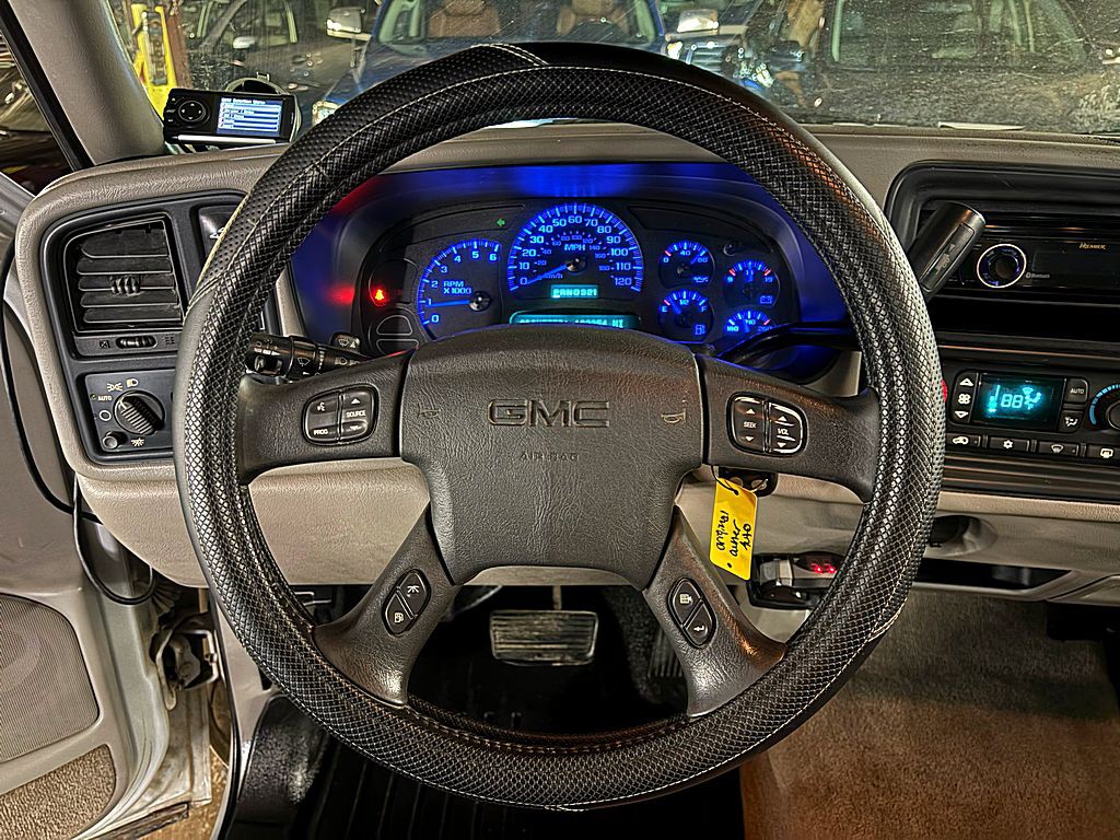 2003 GMC Sierra Image 12