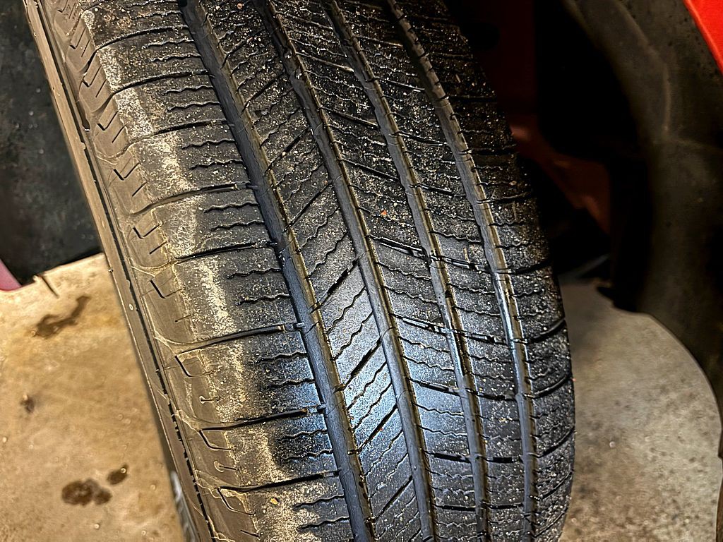 2016 Chrysler Town & Country Image 3