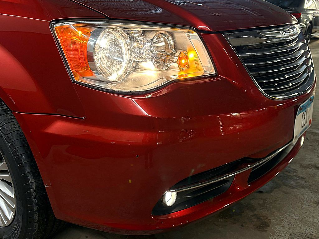 2016 Chrysler Town & Country Image 31