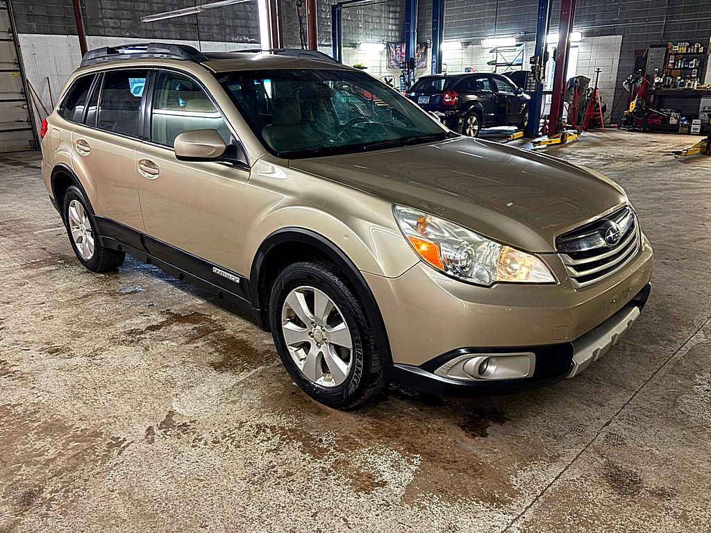 2010 Subaru Outback Image 8