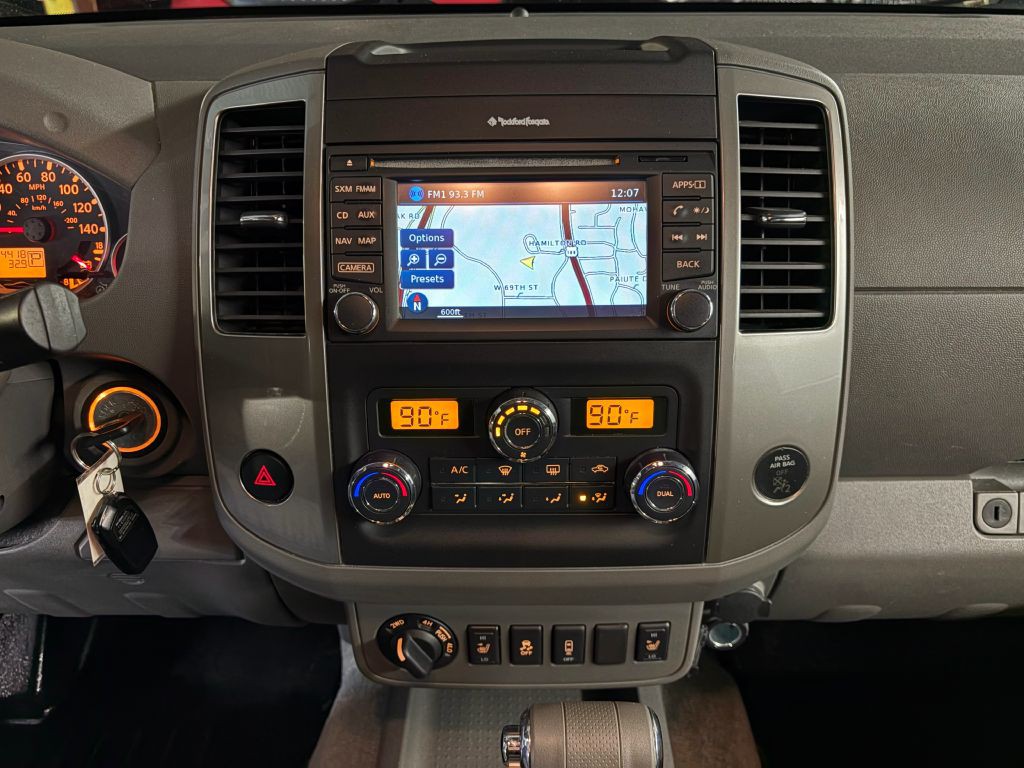 2014 Nissan Frontier Image 13