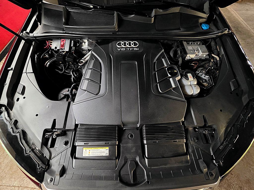 2018 Audi Q7 Image 2