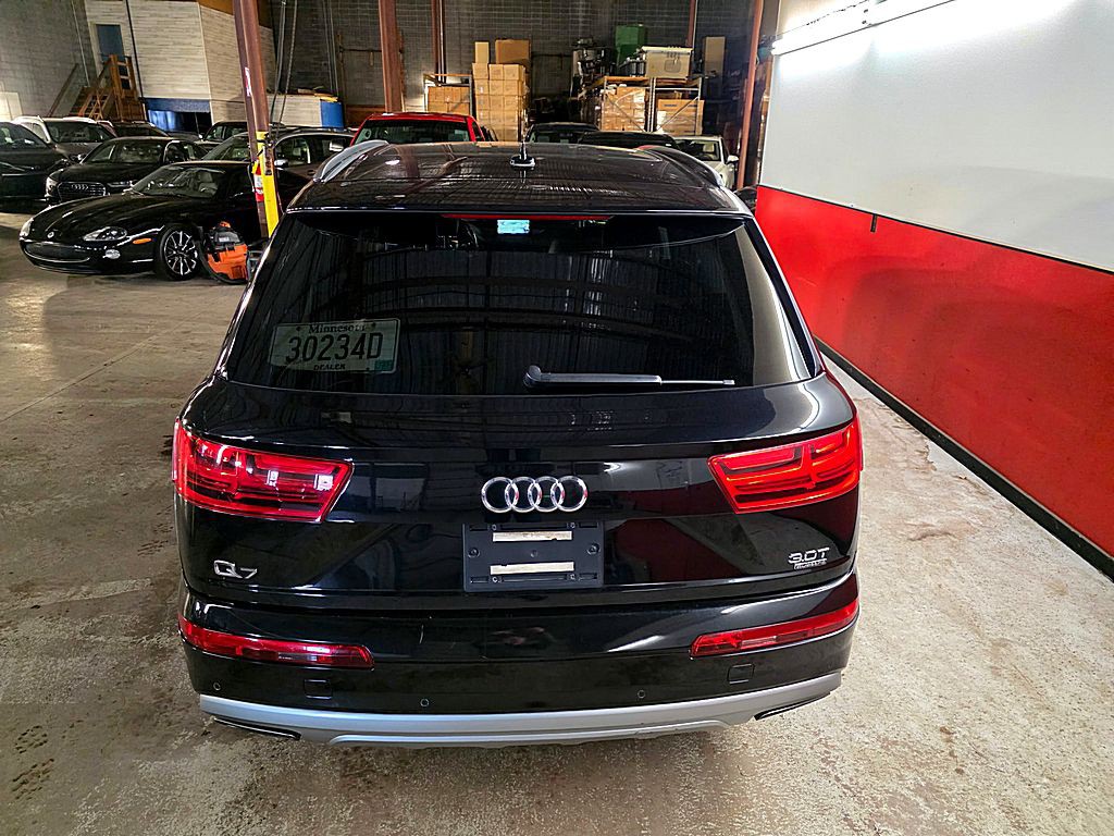 2018 Audi Q7 Image 6