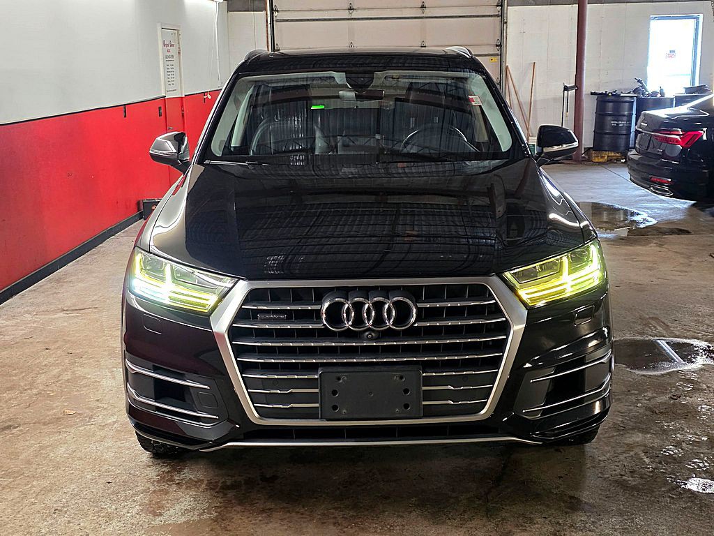 2018 Audi Q7 Image 9