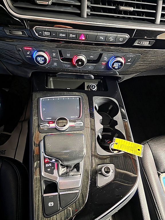 2018 Audi Q7 Image 16