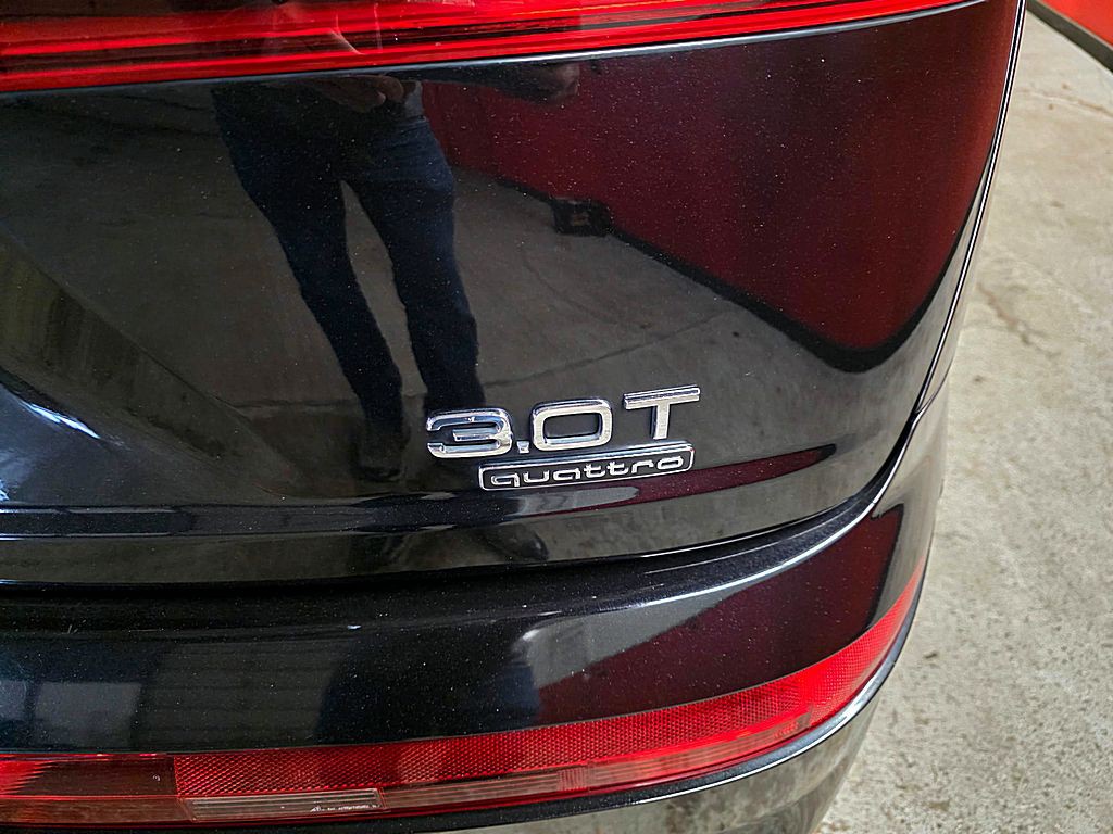 2018 Audi Q7 Image 30