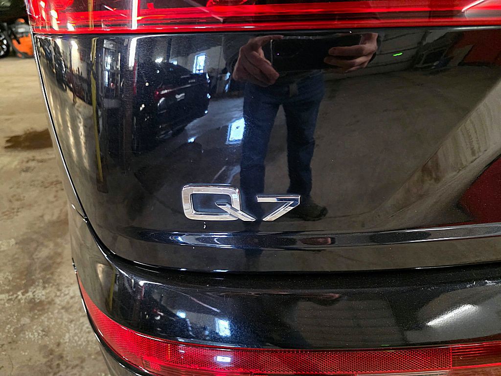 2018 Audi Q7 Image 31