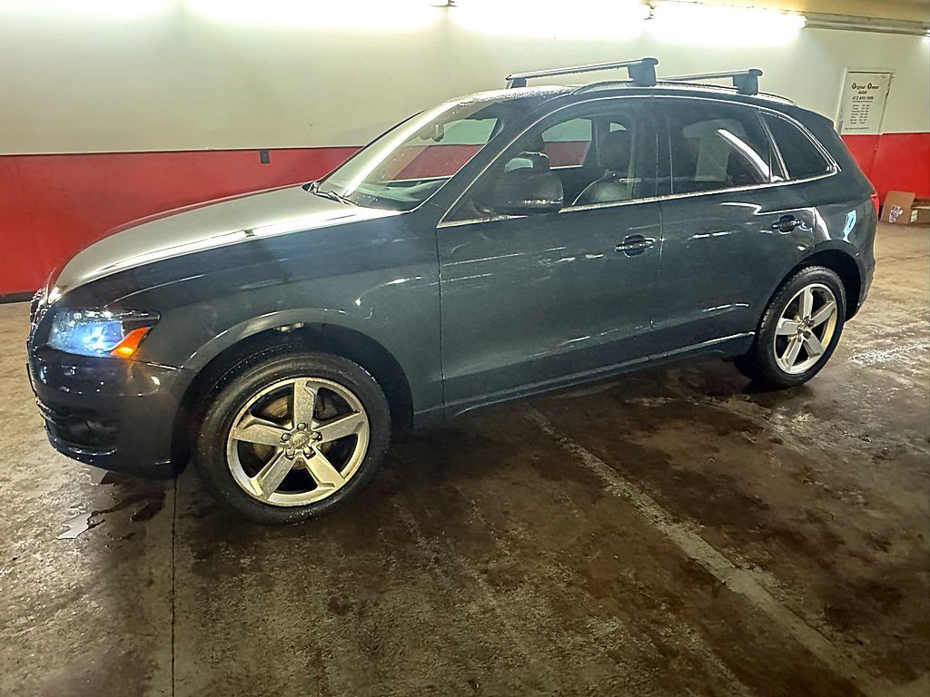 2010 Audi Q5 Image 4